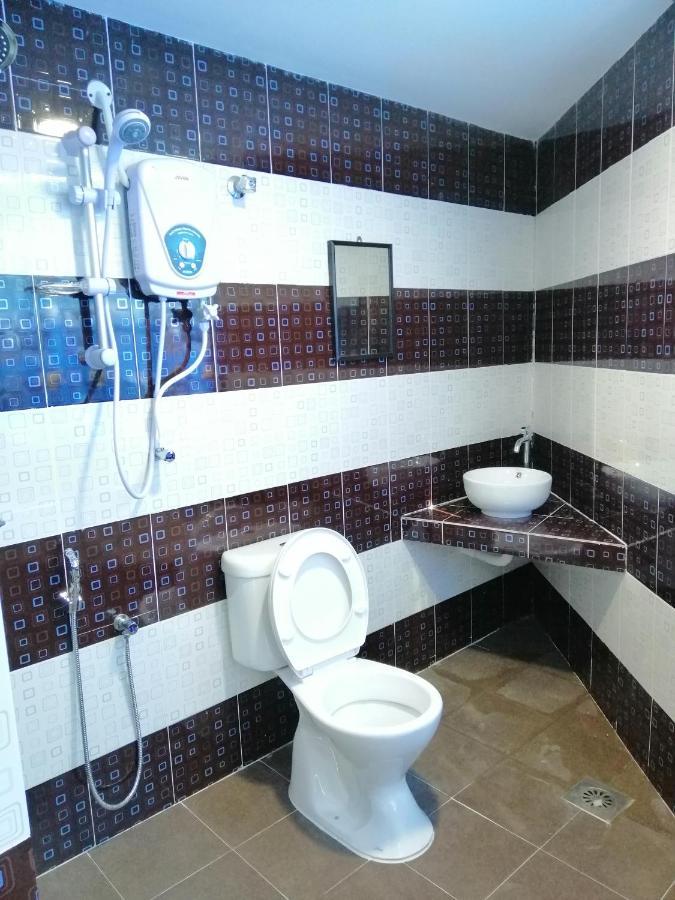 Hotel Nawar Pasir Mas Екстериор снимка