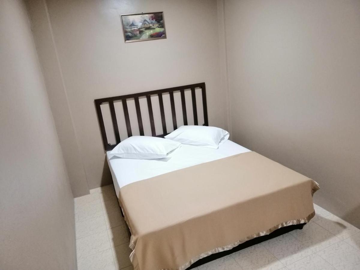 Hotel Nawar Pasir Mas Екстериор снимка