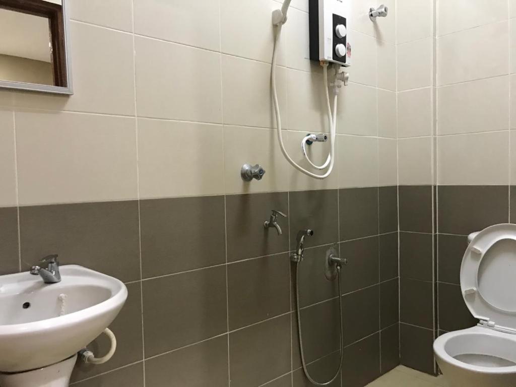 Hotel Nawar Pasir Mas Екстериор снимка