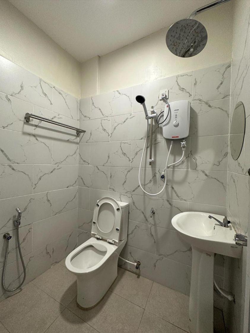 Hotel Nawar Pasir Mas Екстериор снимка